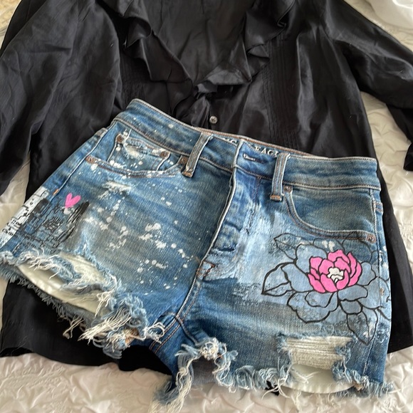 American Eagle Outfitters Distressed Jean Shorts - Picture 10 of 11